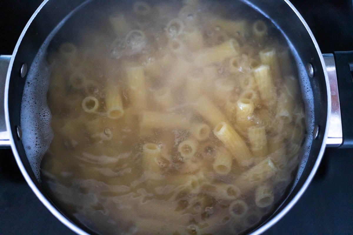 Boiling noodles al dente for copycat kraft baked ziti